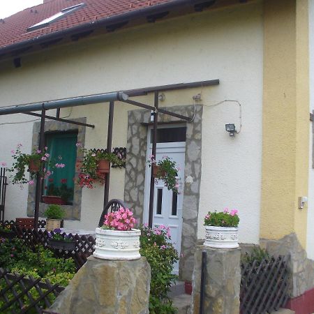 Pleiveisz Apartman Sárvár Eksteriør billede