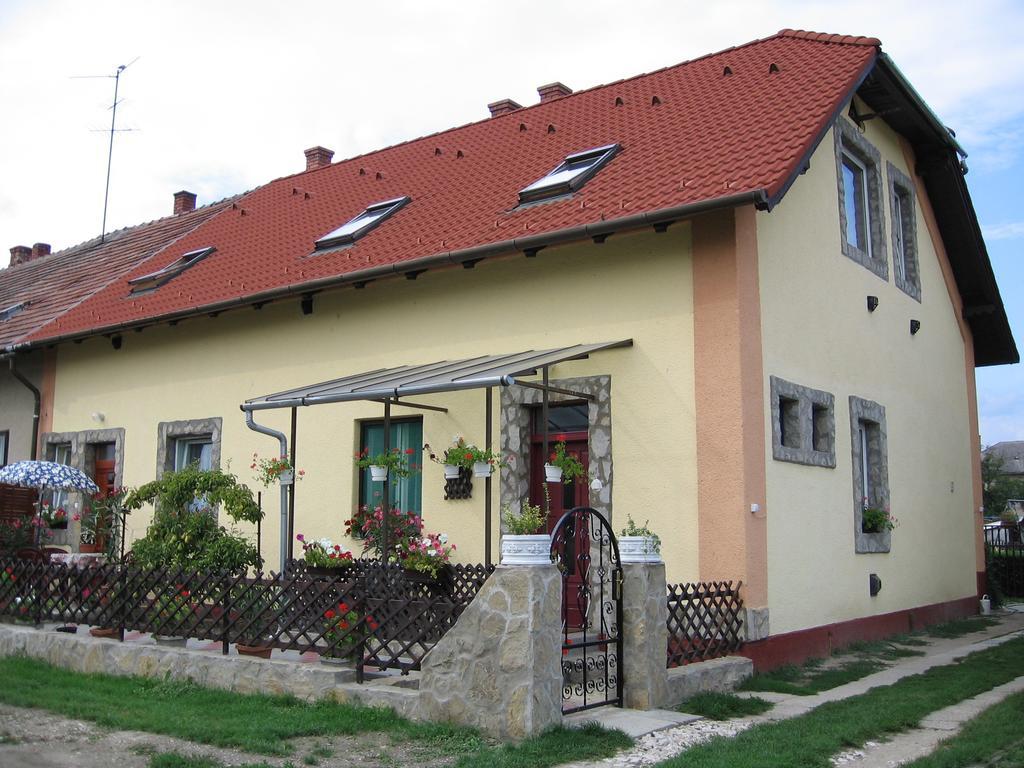 Pleiveisz Apartman Sárvár Eksteriør billede